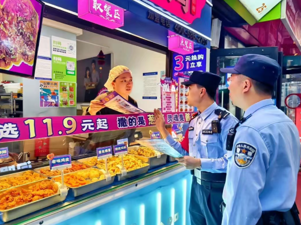 黑龙江省佳木斯市公安局推出夜市警务守护城市“烟火气”